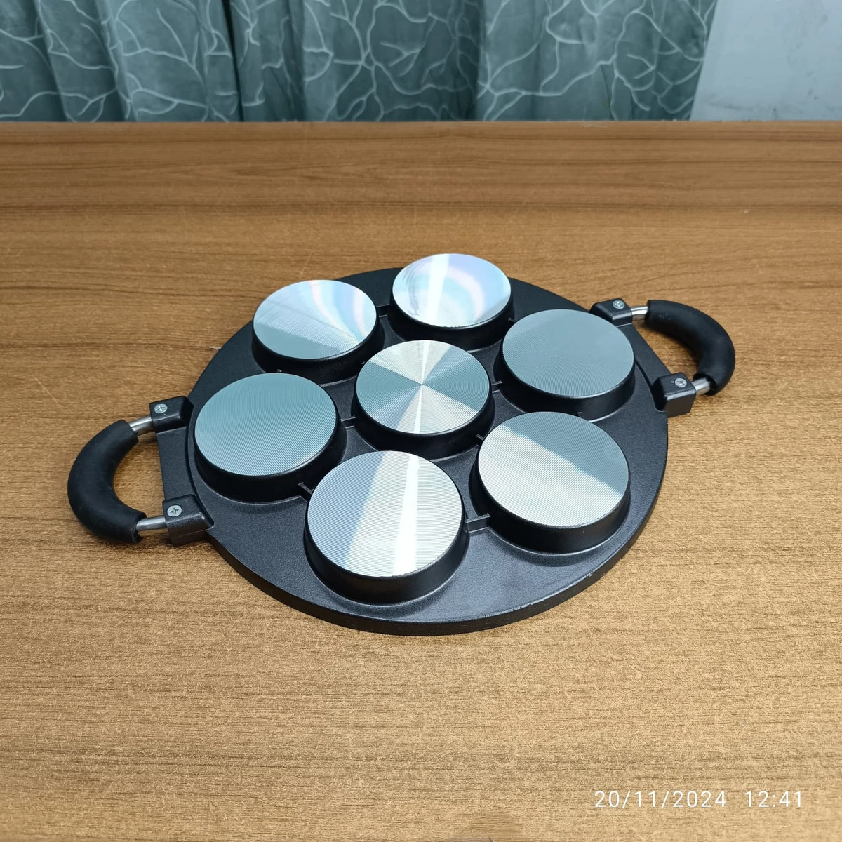 7-holes Baking Pan Non Stick Pan DIY Octopus Rice-meat Dumplings Egg Cake Dumplings Hamburger Kitchen Baking Mold 2 - Image 3