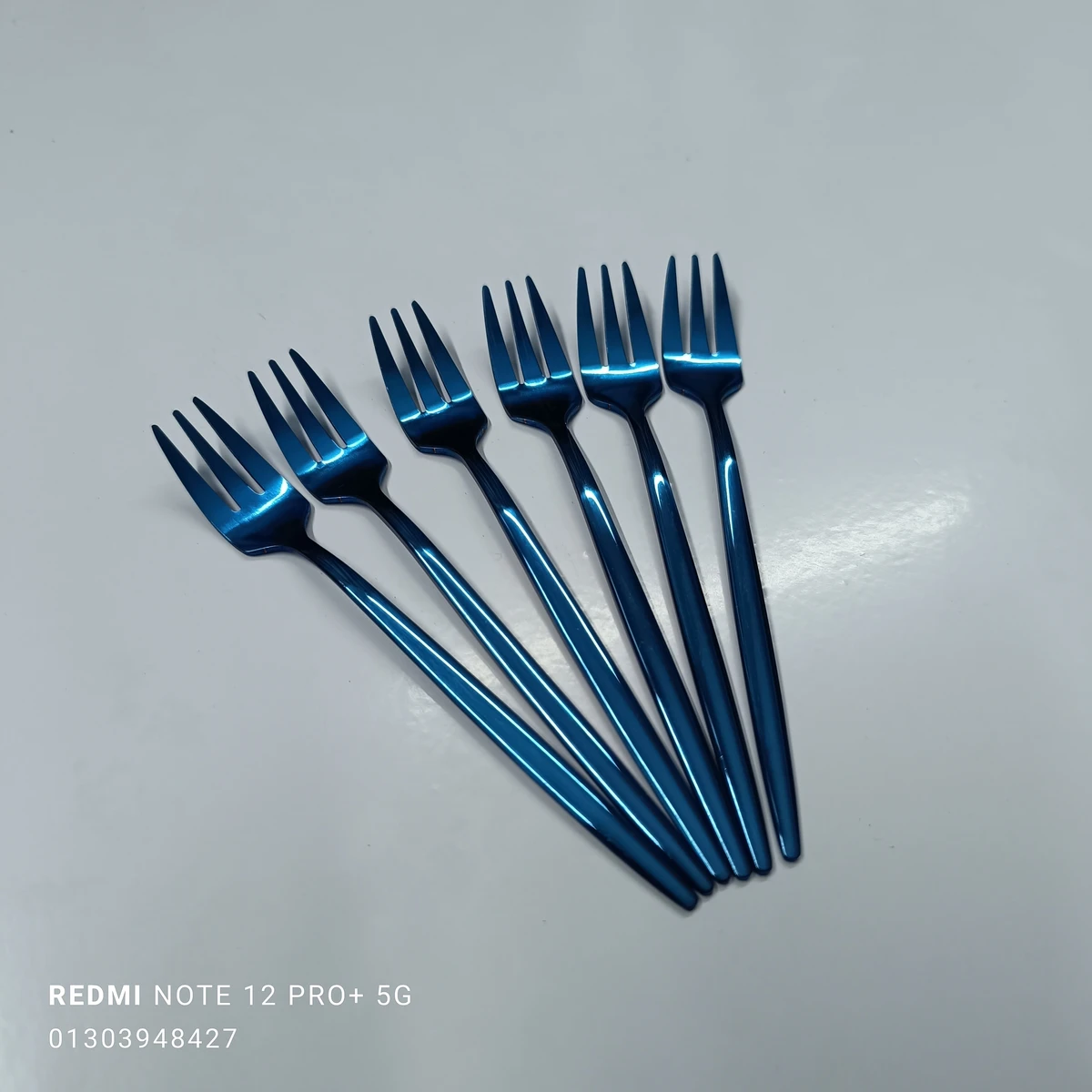 24-Piece Steel Cutlery Set Blue color - Image 9