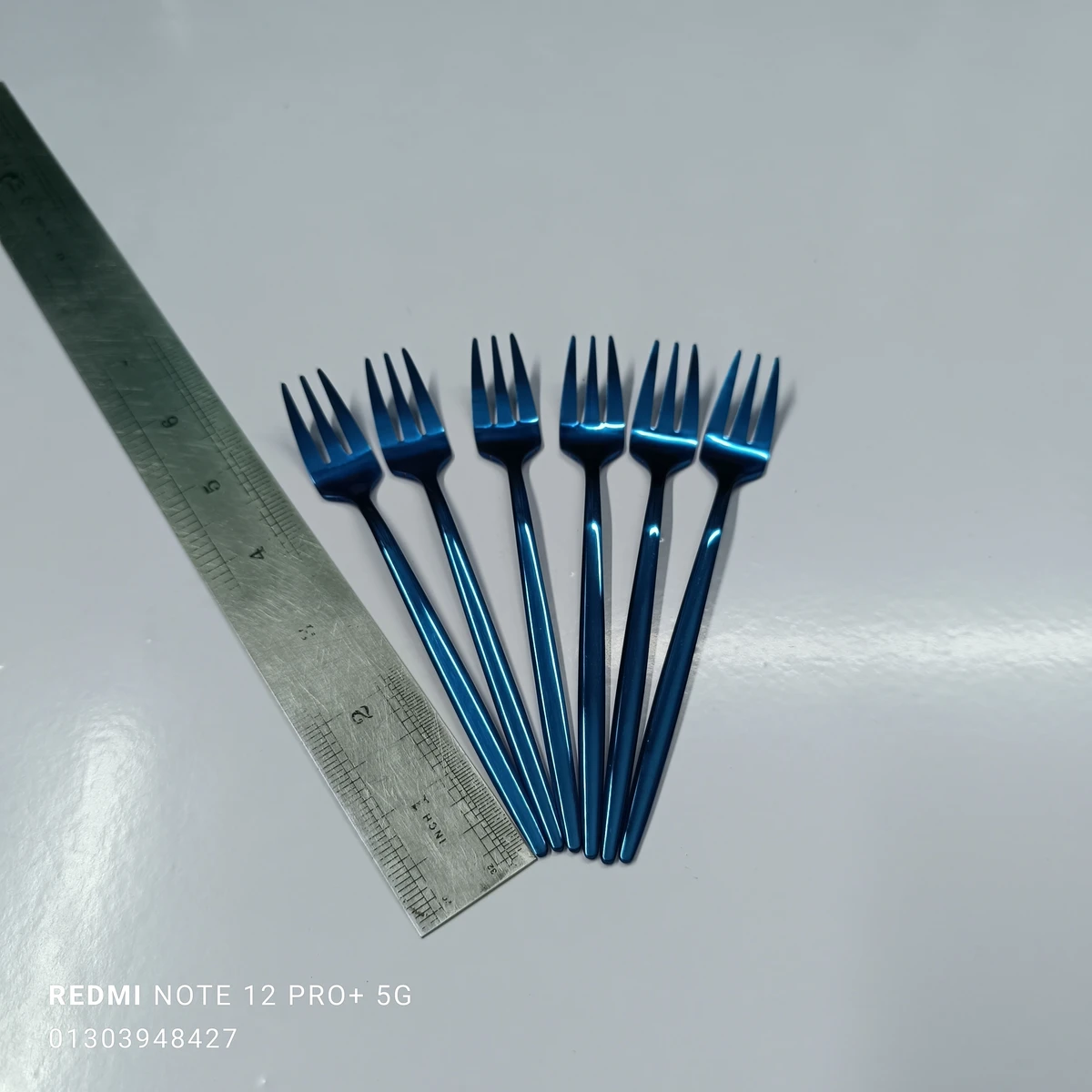 24-Piece Steel Cutlery Set Blue color - Image 4