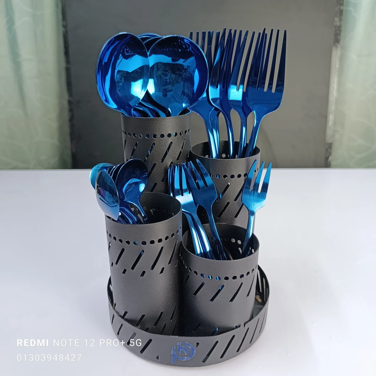 24-Piece Steel Cutlery Set Blue color - Image 11