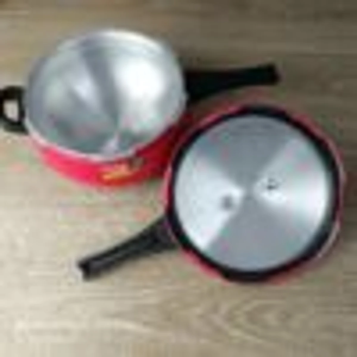 5 litter Prestige Deluxe Plus Pressure Cooker - Image 3