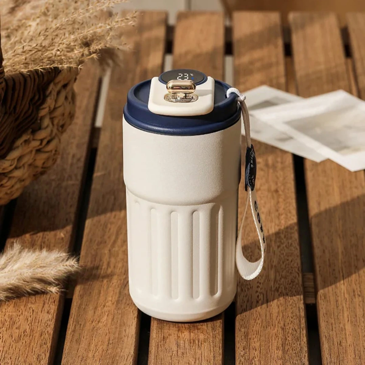 New 306 stainless steel coffee cup smart temperature display accompanying cup portable office delicate thermos coffee cup c-w-blue