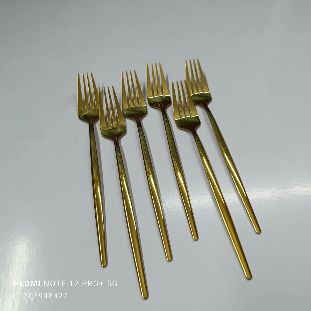 24-Piece  Steel Cutlery Set Golden color - Image 6