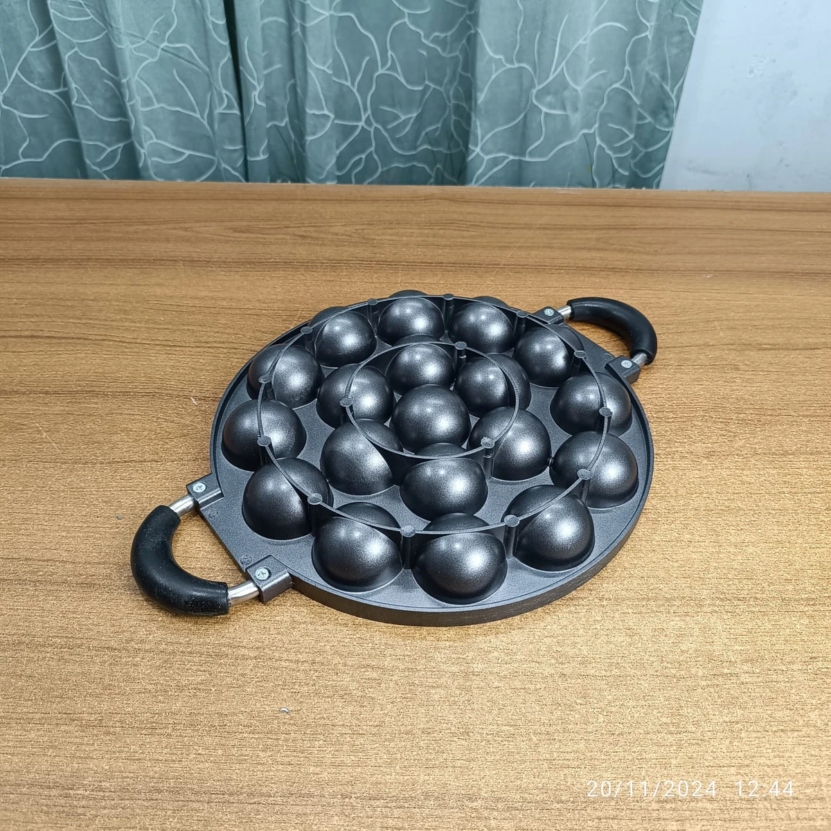 18-holes Baking Pan Non Stick Pan DIY Octopus Rice-meat Dumplings Egg Cake Dumplings Hamburger Kitchen Baking Mold 5