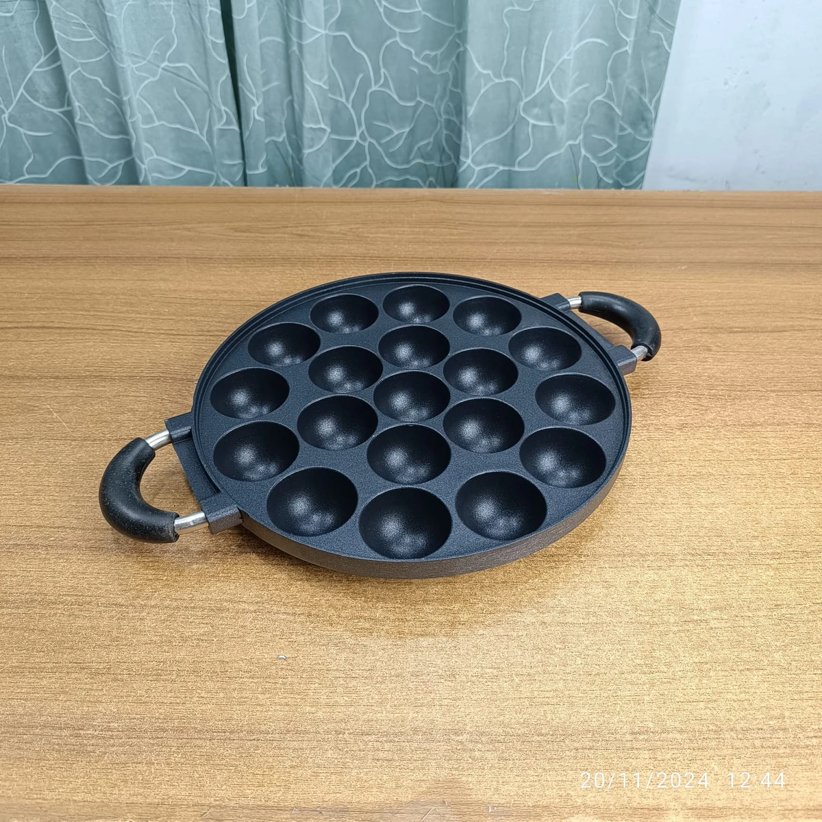 18-holes Baking Pan Non Stick Pan DIY Octopus Rice-meat Dumplings Egg Cake Dumplings Hamburger Kitchen Baking Mold 5