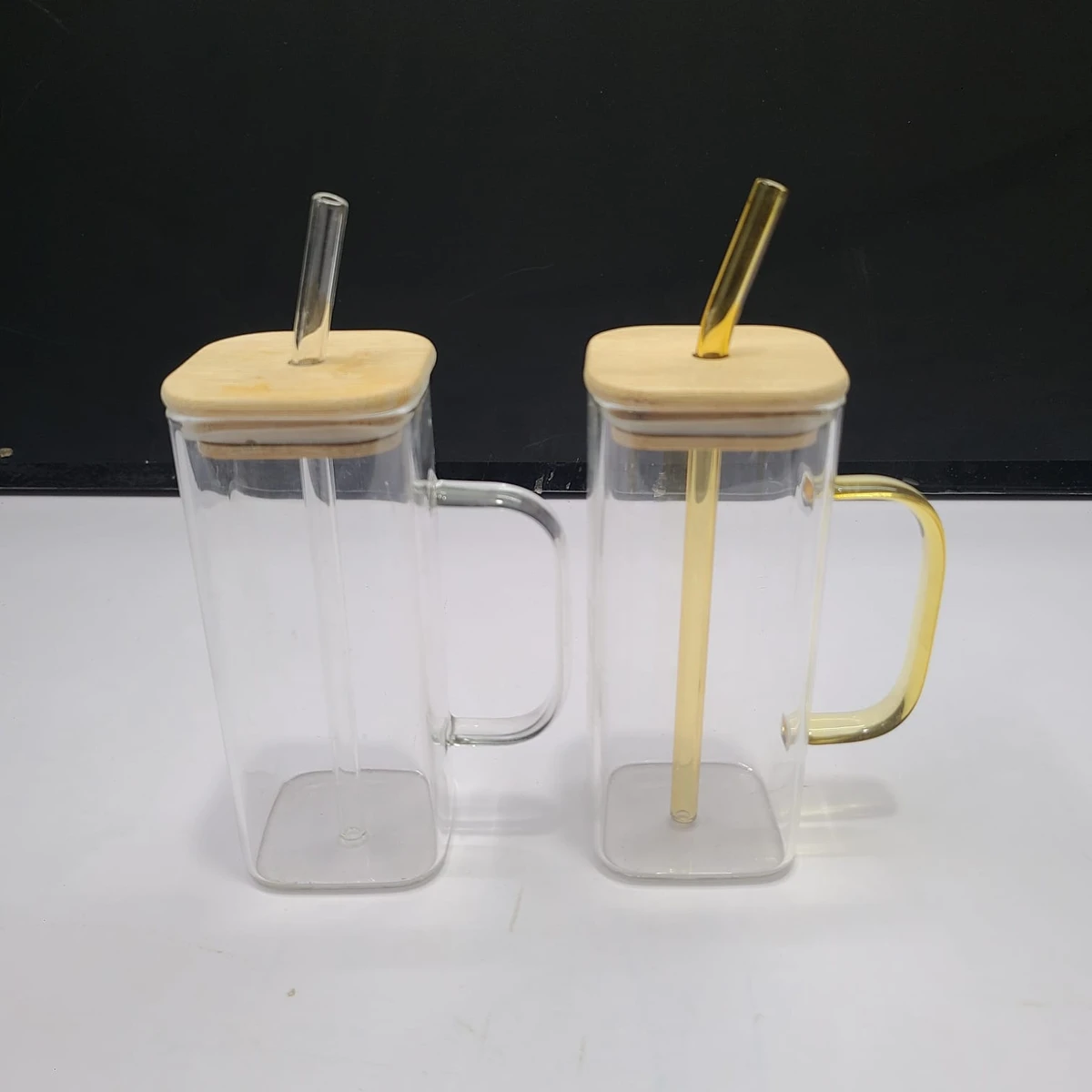 2 pcs Glass Mug, with Handle and Wooden Lid colour white-Golden