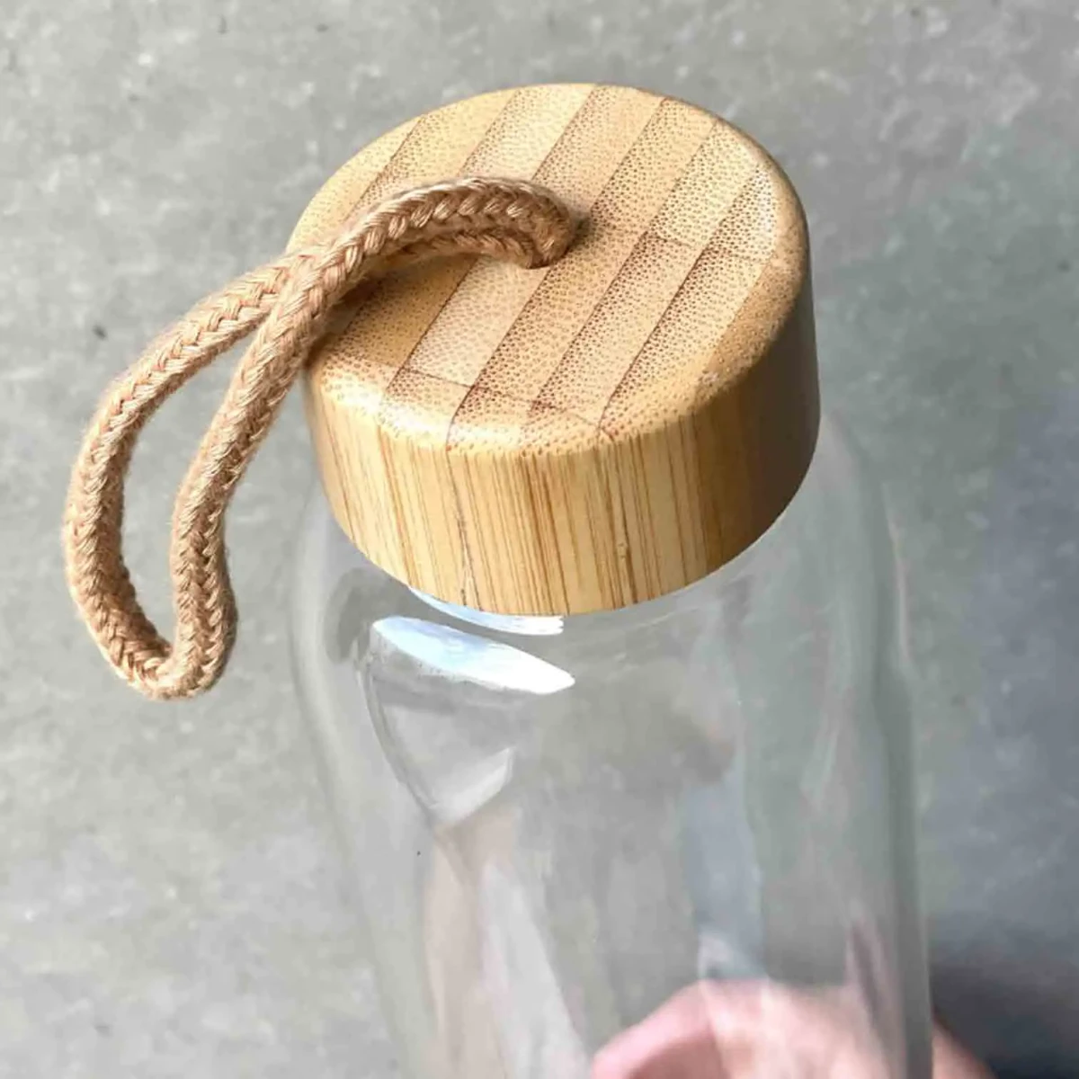 Wooden Lid Glass water bottle 600 ml